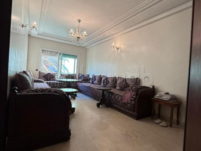 Vente d'un bel appartement à Maârif. 2 chambres. Concierge et climatisation