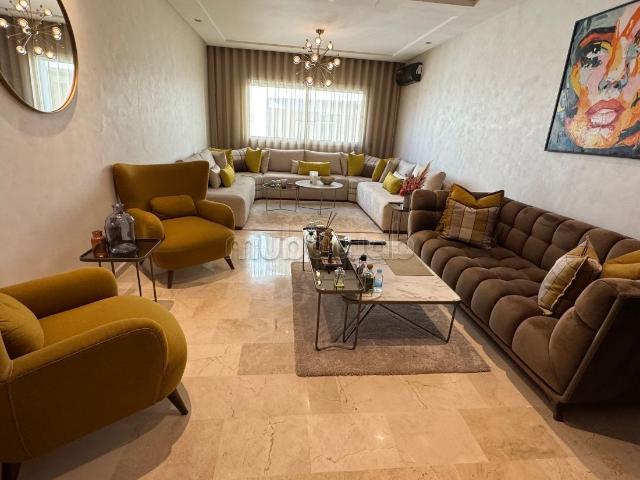 Vente d'un bel appartement à Val Fleury. Superficie 117 m². Avec ascenseur