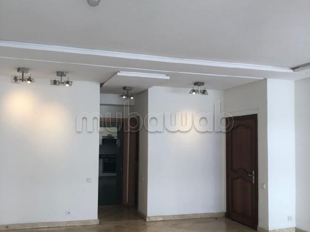 Vente d'un bel appartement ensoleillé à Racine. 4 pièces