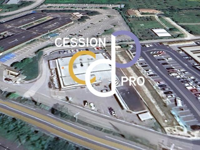 Vente D'un Ensemble De Murs Commerciaux Premium Au Rendement. 1039m² Nîmes