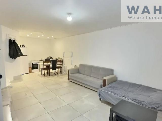 Vente D'un Immeuble De 4 Appartements Dont 1 Studio Cellen. 255m² Montpellier