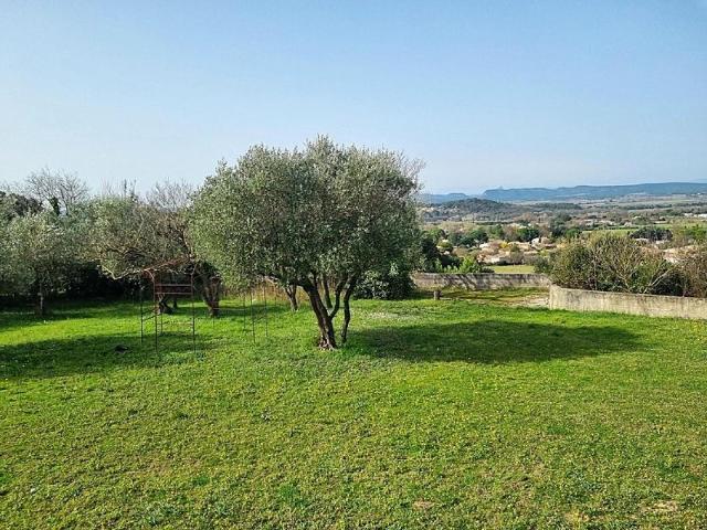 Vente d'un terrain viabilisé de 740 m² sur les hauteurs de Villevieille 30250