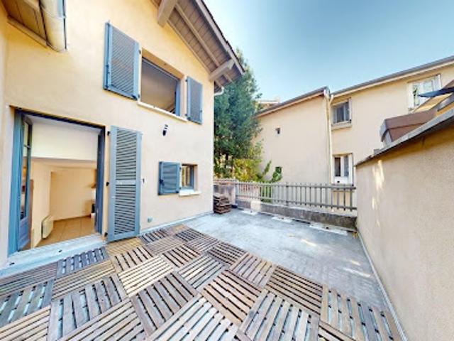 Vente Duplex 3 pièces 70 m2 Neuville sur Saône