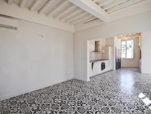 Vente Duplex 3 pièces 77 m2 Uzès