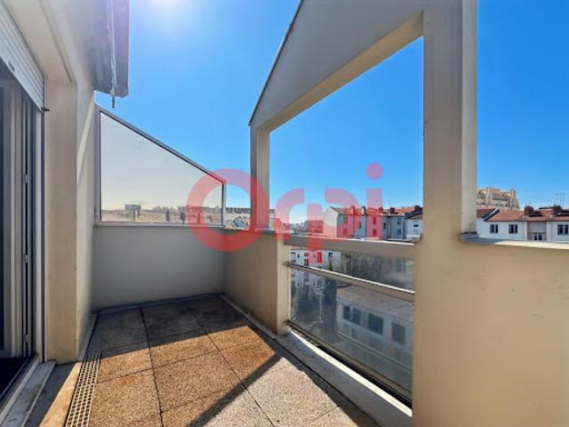 Vente Duplex 3 pièces 85 m2 Lyon 8ème