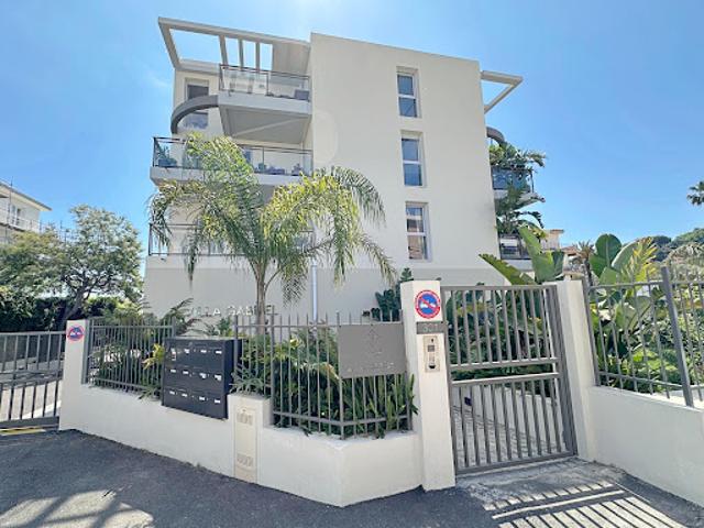 Vente Duplex 4 pièces 111.3 m2 Antibes
