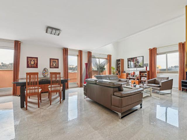 Vente Duplex 4 pièces 125 m2 Lyon 4ème