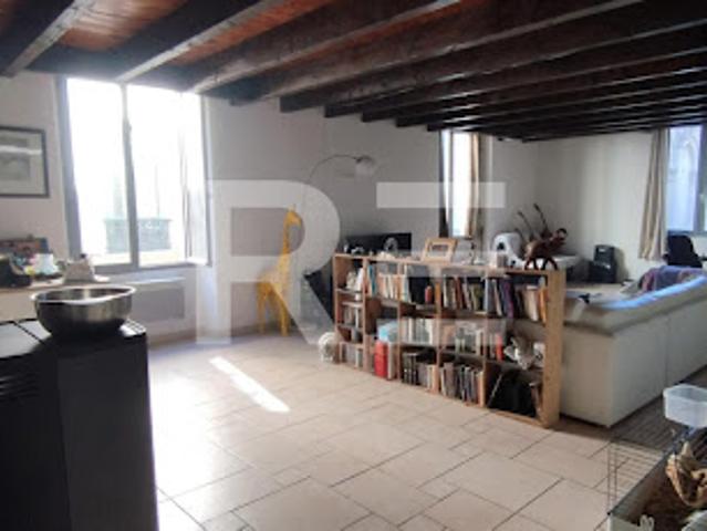 Vente Duplex 4 pièces 170 m2 Nimes