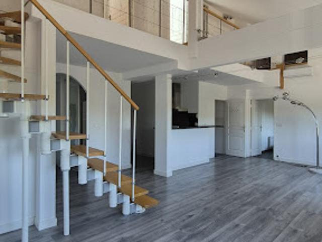 Vente Duplex 4 pièces 94.63 m2 Hyeres