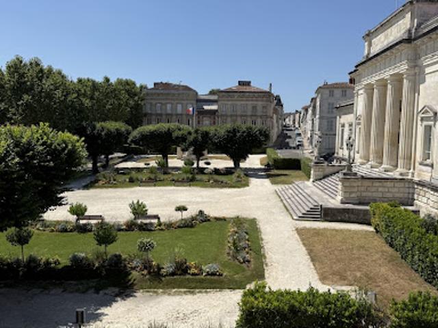 Vente Duplex 6 pièces 163 m2 Saintes