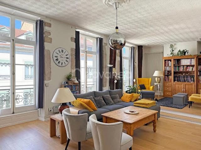Vente Duplex 6 pièces 189 m2 Pau