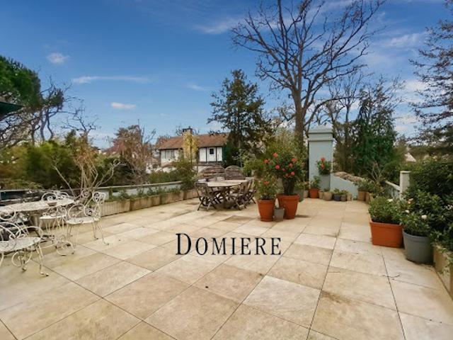 Vente Duplex 9 pièces 244.25 m2 Garches