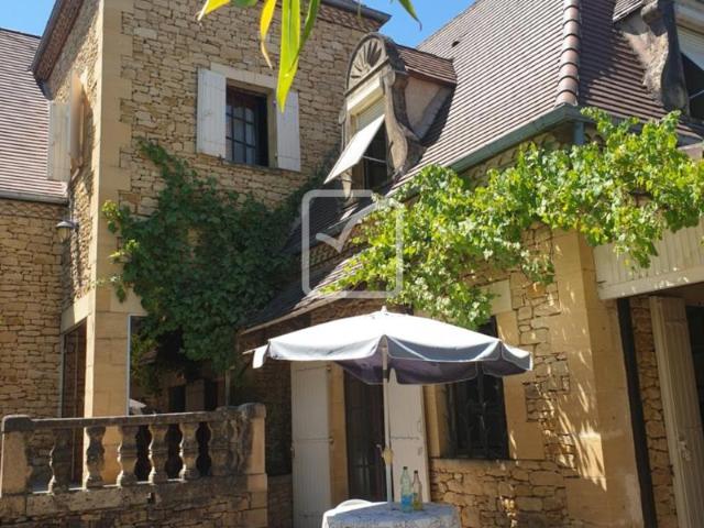 Vente en Viager Belle Maison Bourgeoise en Pierres