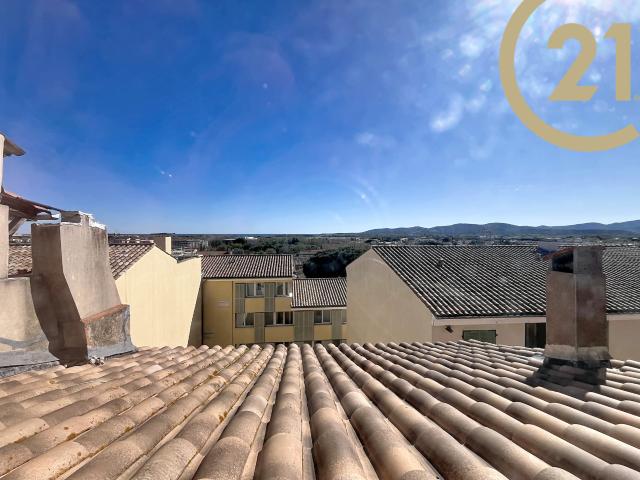 VENTE EN EXCLUSIVITE FREJUS CENTRE VILLE APPARTEMENT 2 PIECES EN DUPLEX