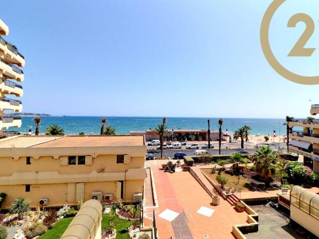 VENTE EN EXCLUSIVITE FREJUS PLAGE STUDIO DE 27M2 VUE MER AVEC PARKING EN SOUS SOL