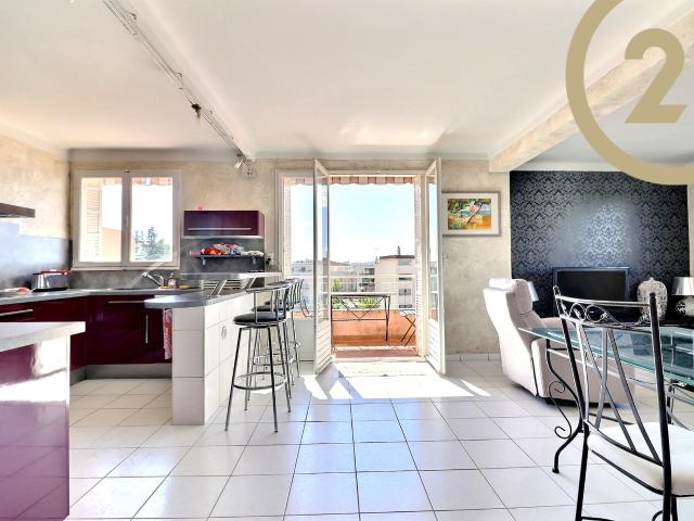 VENTE EN EXCLUSIVITE SAINT RAPHAËL APPARTEMENT 3 PIECES DE 64.80M2 AVEC PARKING ET CAVE
