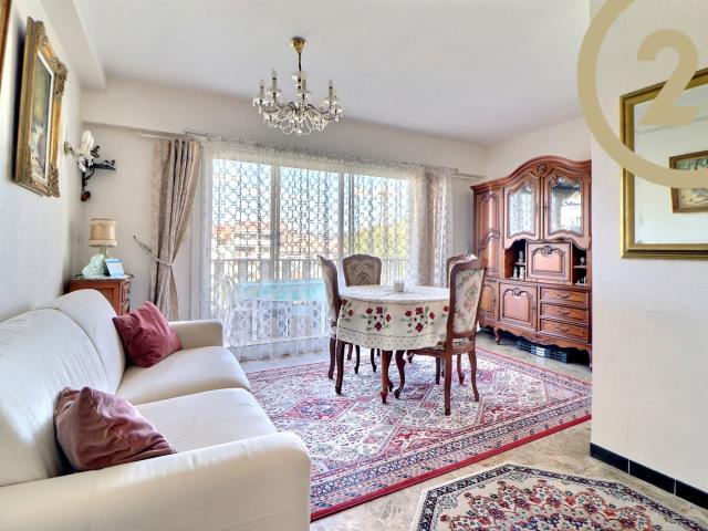 VENTE EN EXCLUSIVITE SAINT RAPHAËL CENTRE Appartement 3 pièces de 64.91 m2 avec terrasse