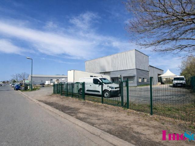 Vente entrepôt Marchéprime Proche A63 et transports