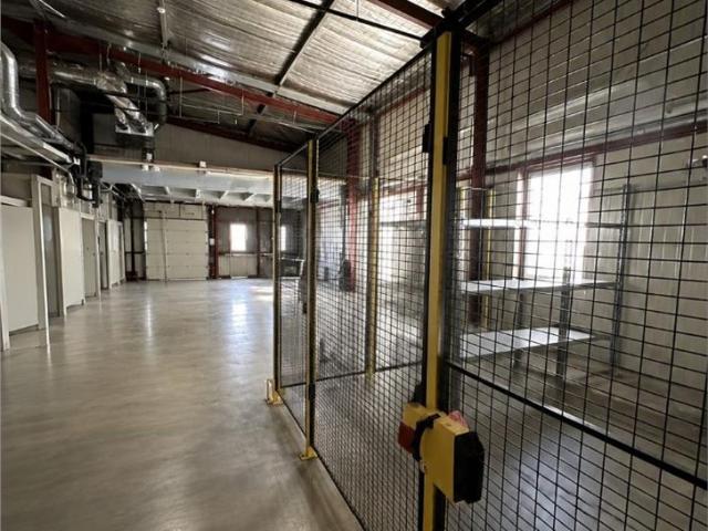 Vente entrepôt mixte Saint Orens de Gameville Accès sécurisé