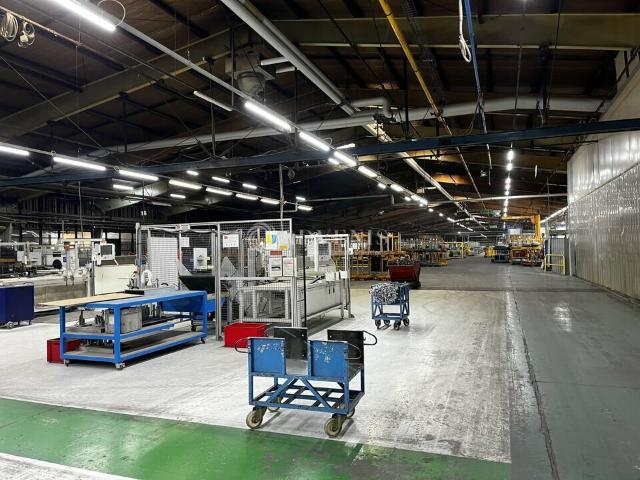 Vente entrepôt Nazelles Négron Proche échangeurs A10 A85