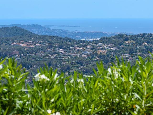 Vente exclusive: villa familiale lumineuse et pensée pour l. 255m² Spéracèdes