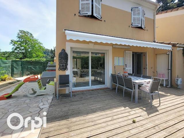 Vente Ferme 4 pièces 93 m2 Villeneuve Loubet