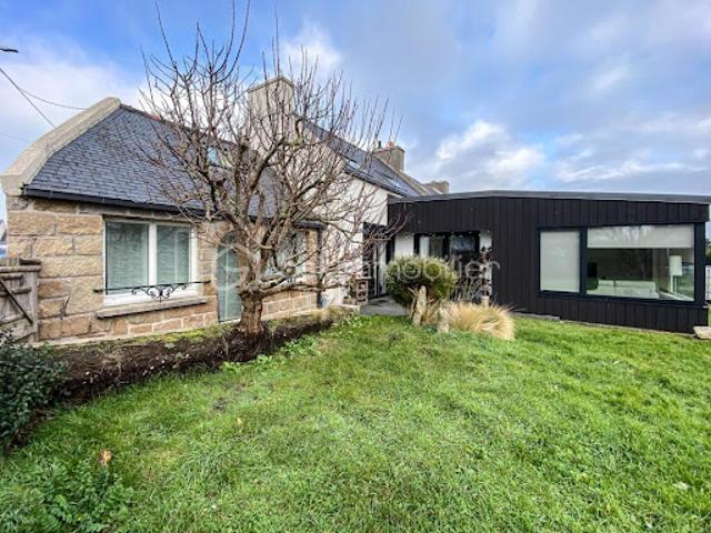 Vente Ferme 5 pièces 121 m2 Ploudalmézeau