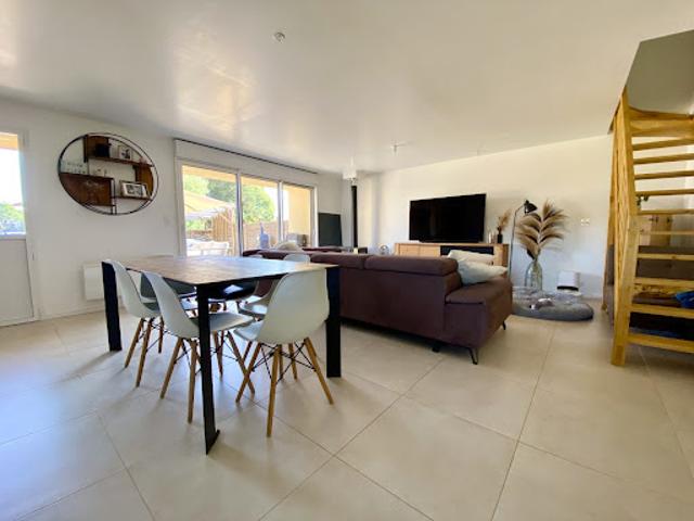 Vente Ferme 5 pièces 123 m2 Saint Uniac