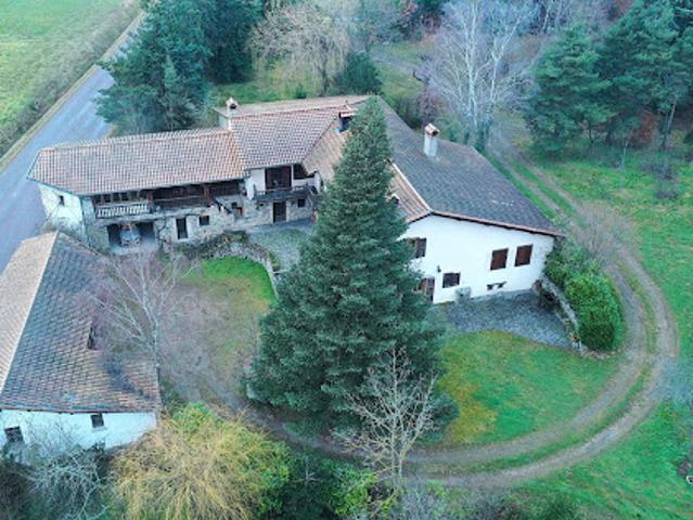Vente Ferme 5 pièces 195 m2 Saint Sixte