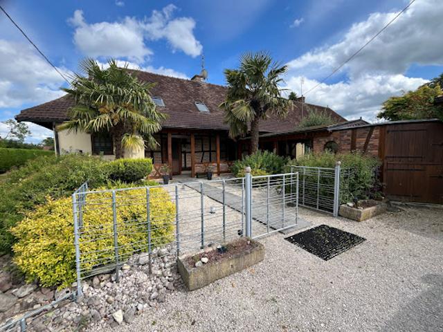 Vente Ferme 6 pièces 230 m2 Saint Usuge