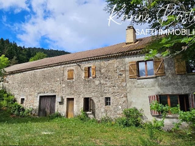 Vente Ferme 7 pièces 150 m2 Usclades et Rieutord
