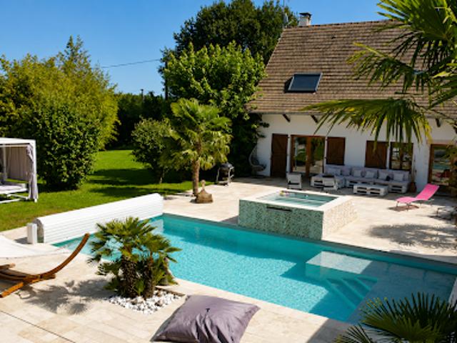 Vente Ferme 7 pièces 216 m2 Tournus