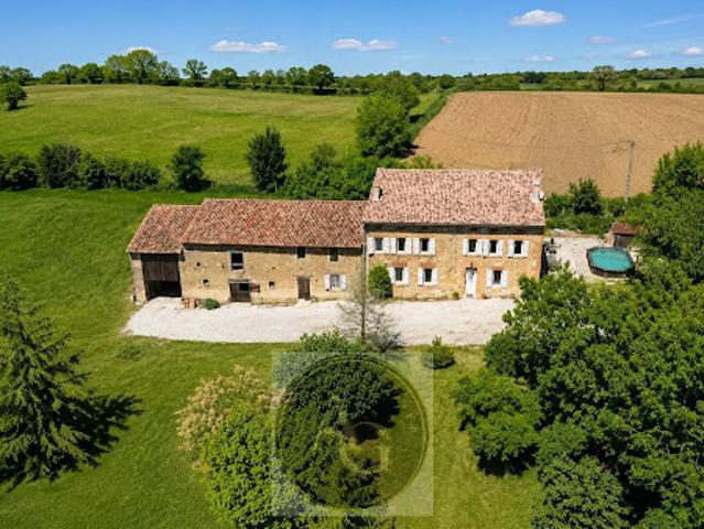 Vente Ferme 7 pièces 273 m2 Falga