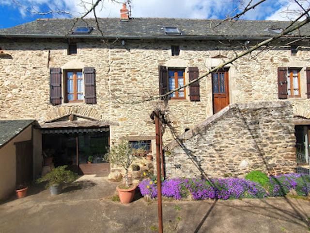 Vente Maison 8 pièces 155 m2 La Salvetat Peyralès