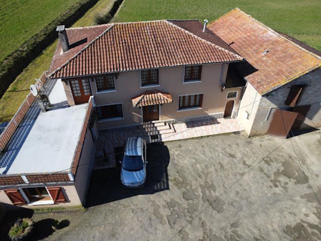 Vente Ferme 7 pièces 207 m2 Peyre