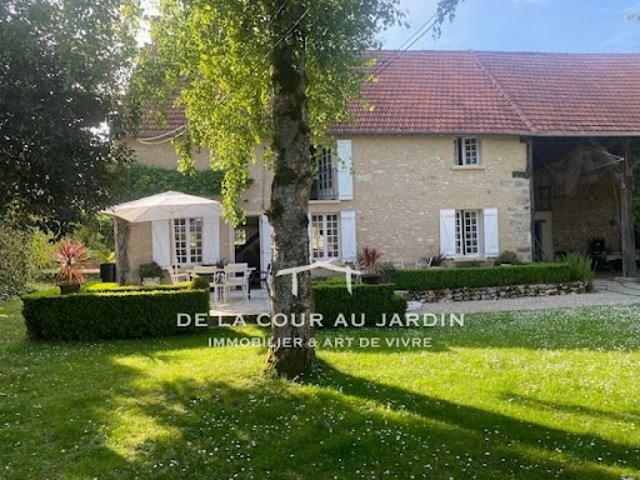 Vente Ferme 8 pièces 240 m2 Cerneux