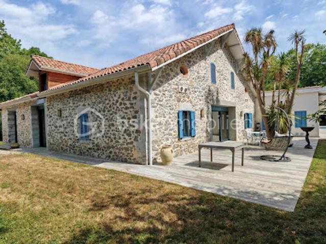 Vente Ferme 8 pièces 399 m2 Saint Martin de Hinx