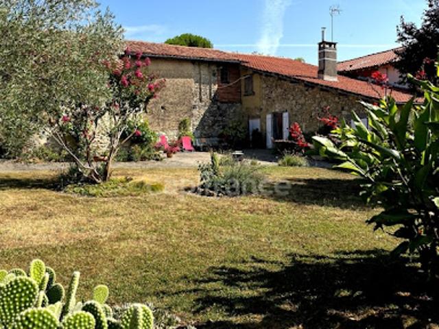 Vente Ferme 9 pièces 270 m2 Sainte Gemme