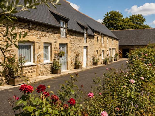 Vente Ferme 9 pièces 313 m2 Bazouges la Pérouse