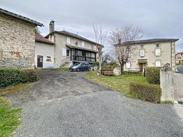 Vente Ferme 10 pièces 274 m2 Latronquière