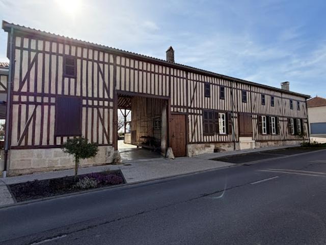 Vente Maison 10 pièces 284 m2 Vitry le François