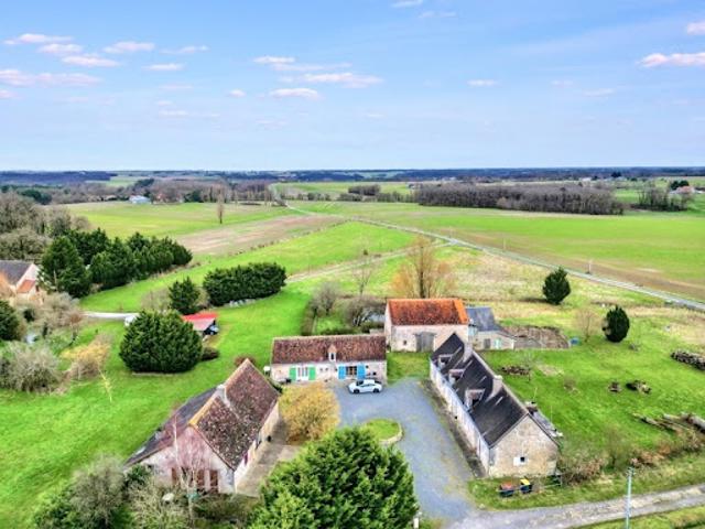 Vente Ferme 10 pièces 315 m2 Le Petit Pressigny