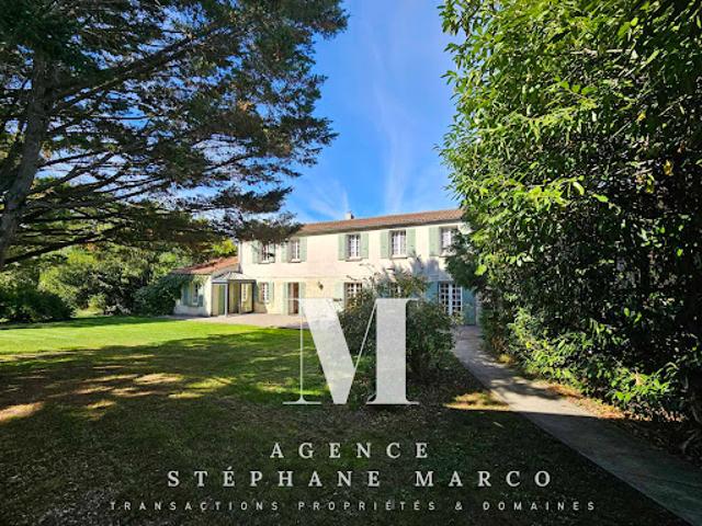 Vente Ferme 11 pièces 262 m2 Saint Savinien