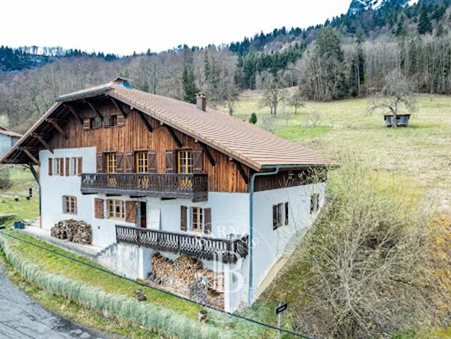 Vente Ferme 15 pièces 527 m2 Magland