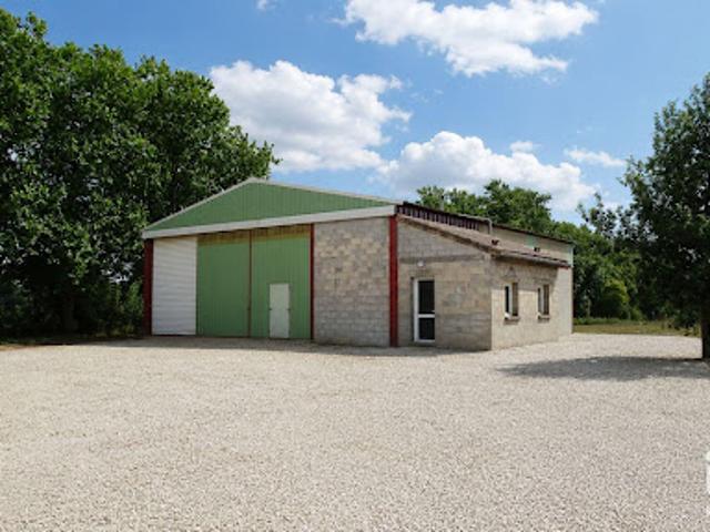 Vente Fond de commerce 0 pièces 230 m2 Revel