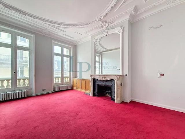 Vente Fond de commerce 14 pièces 391 m2 Paris 8ème