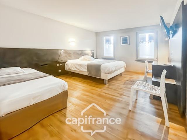 Vente Fond de commerce 24 pièces 1905 m2 Valence D Agen