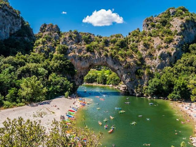 Vente Fond de commerce 10 pièces 150 m2 Ardèche