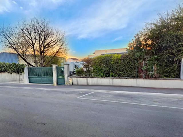 Vente Fond de commerce 10 pièces 200 m2 Courtry