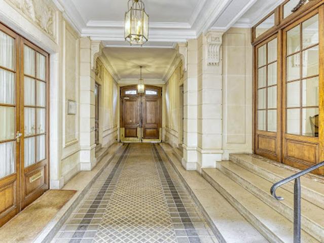 Vente Fond de commerce 10 pièces 267 m2 Paris 16ème